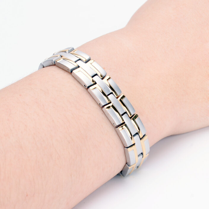 Stainless Steel Energy Bracelet 4-in-1. 2 Colors available. Model B041